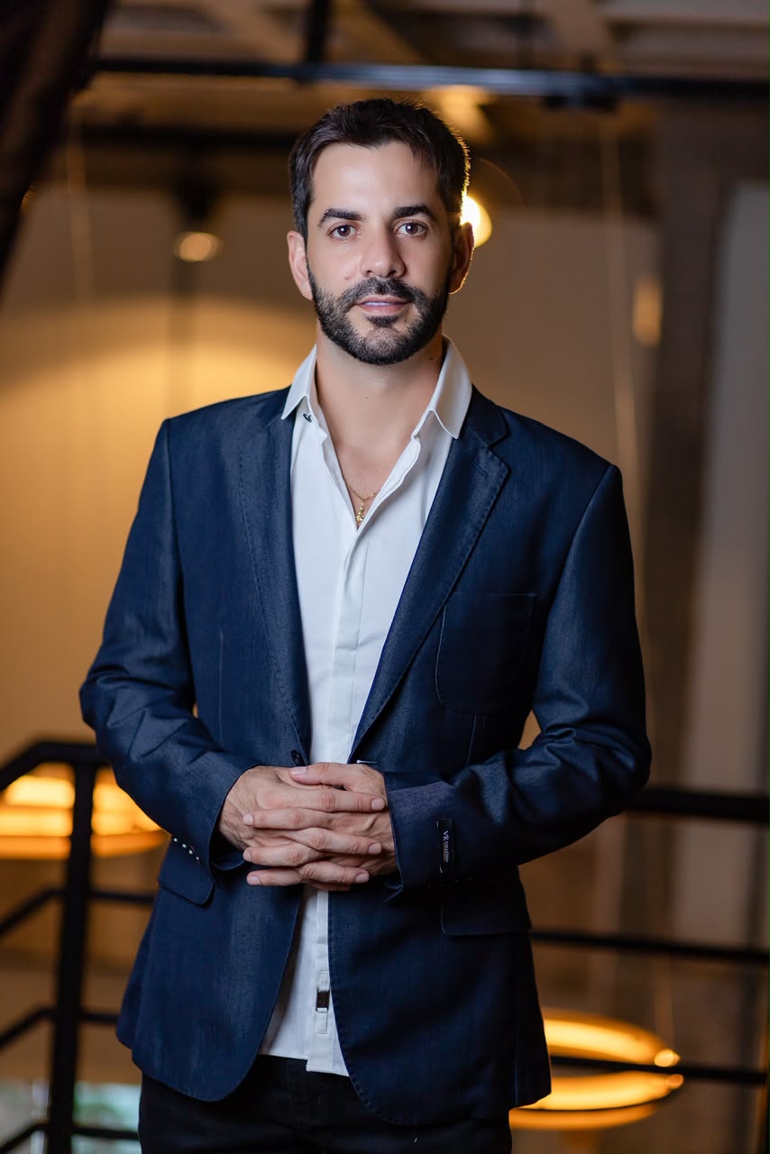 Dr. Leonardo Perez, obstetra e ginecologista